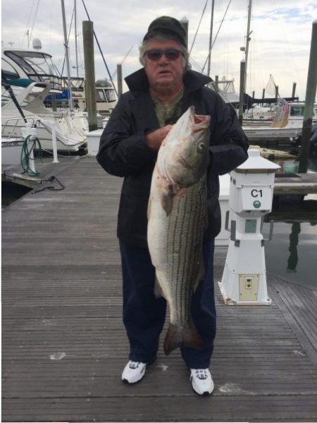 Great Story- 83 year old Man w/ bucket list wanted to get biggest Striper  of his life - Moover Fishing Adventures